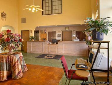 מלון Super 8 By Wyndham Tulsa/Downtown/East מראה פנימי תמונה